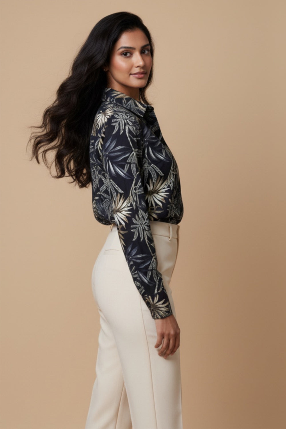 Leaf Aura Regular Shirt (Black)