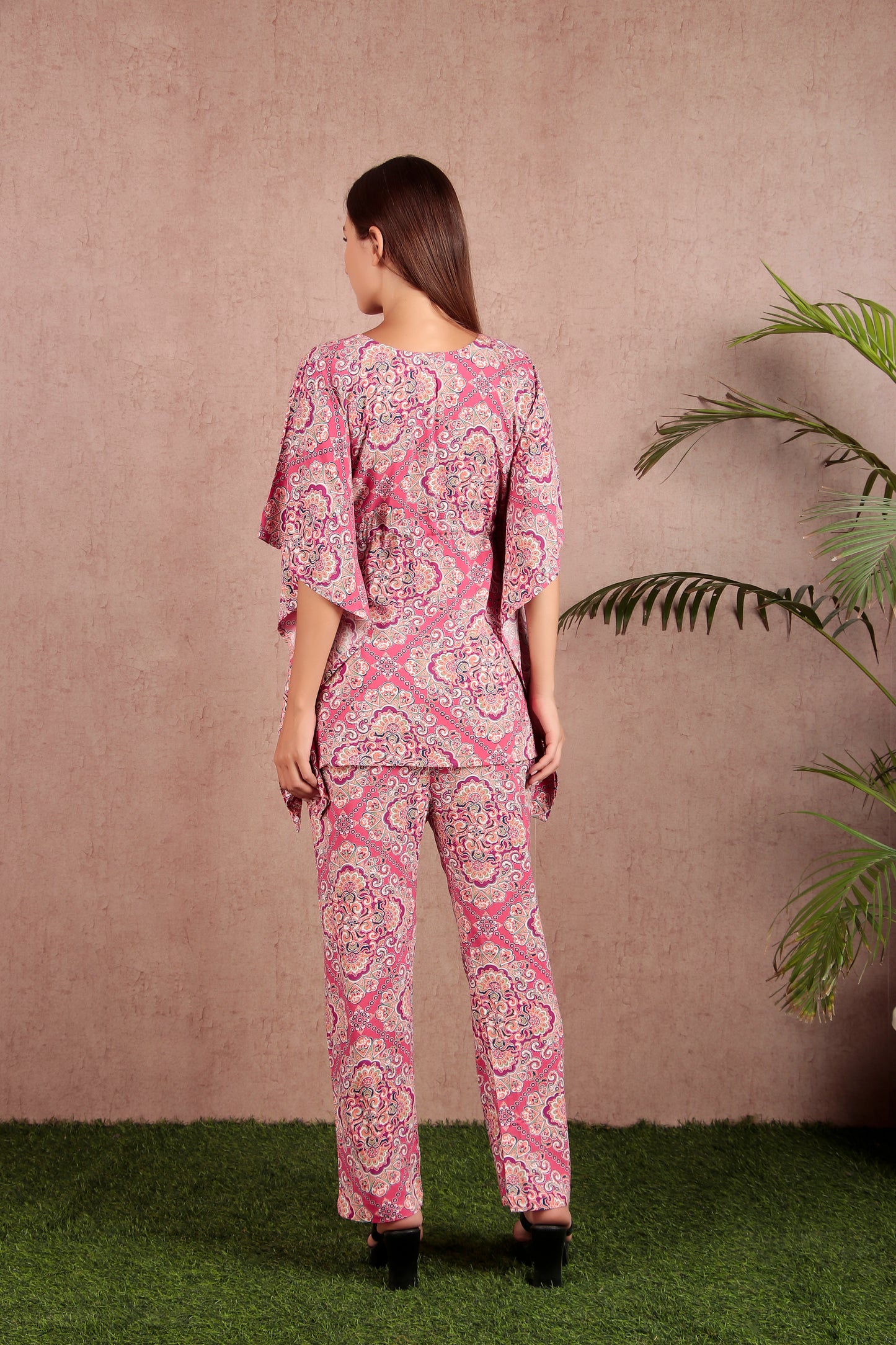 Pink & White Abstract Print Viscose Rayon Kaftan Co-ord Set (CLS9SD3PINK)